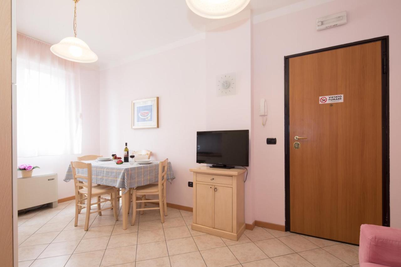 Residence Tre Trilo&Suites Rimini Zewnętrze zdjęcie
