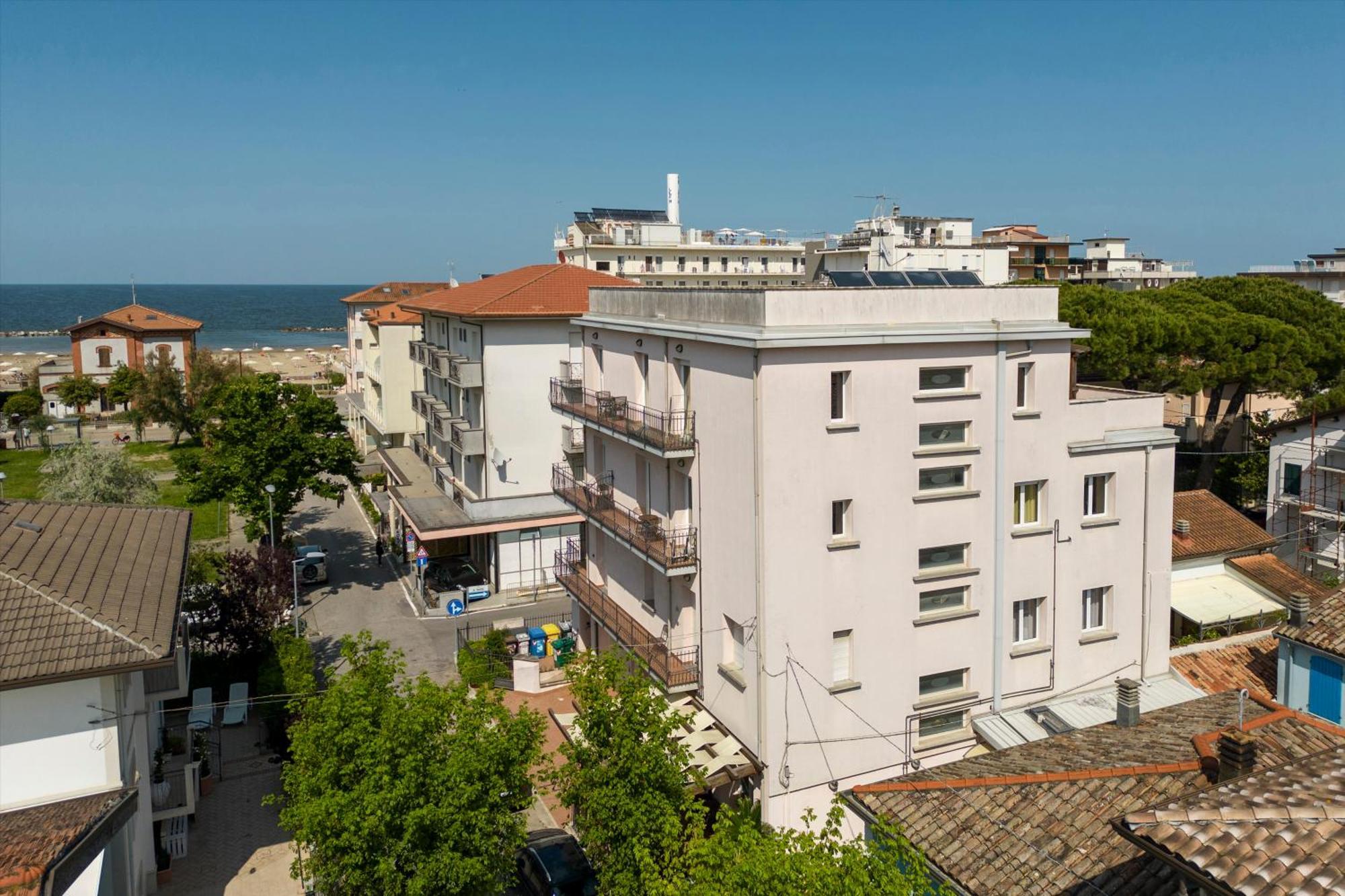 Residence Tre Trilo&Suites Rimini Zewnętrze zdjęcie