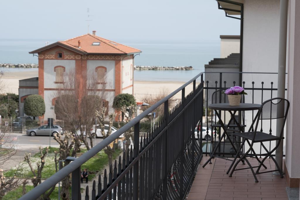 Residence Tre Trilo&Suites Rimini Zewnętrze zdjęcie