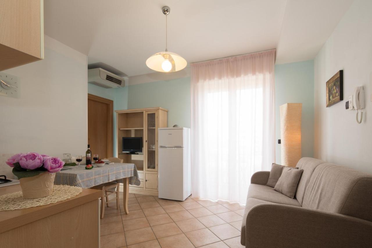 Residence Tre Trilo&Suites Rimini Zewnętrze zdjęcie
